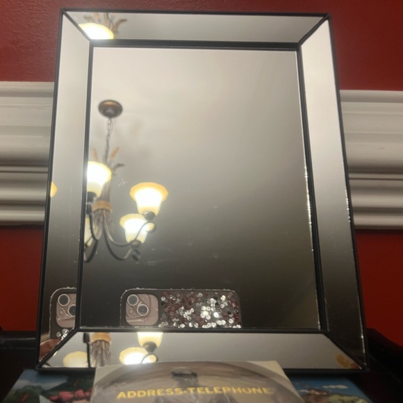 Mirror - Picture 4 of 10